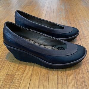 Fly London comfort wedge shoes EU 40, brown/black slip-ons. Scuffed, see photos.